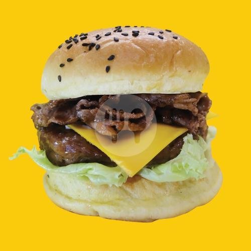 Beef Burger menu Moo Burger Dipatiukur