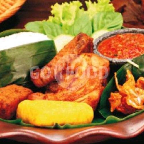 Nasi Gepuk Komplit menu Warung Cepot, Pasirkaliki