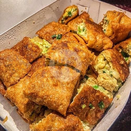 Review Terang Bulan Martabak Singapore: Kuliner Hits di Malang yang Wajib Dicoba