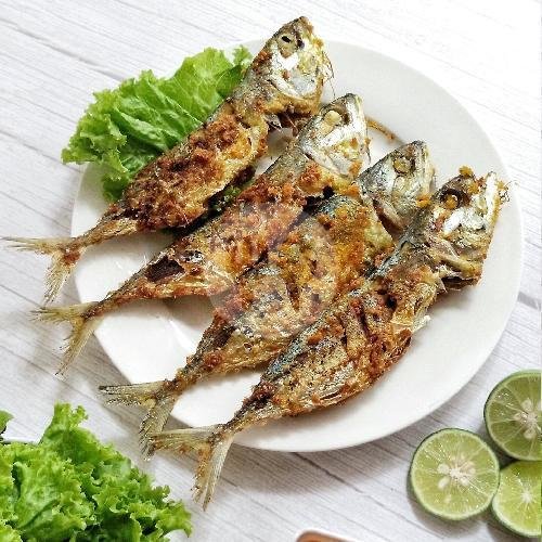 Nasi Ikan Kembung Balado + Sayur + Sambal menu Nasi Padang MAK SYAWAL (Masakan Padang), Wonocolo