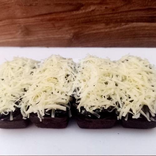 Brownies Meleleh Isi 4 Topping Green Tea menu Sentana Roti Bakar, Brownies Meleleh, Cuanki, Dr Sukardjo