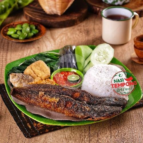 NT. Lele Goreng menu Nasi Tempong Sri Dewi, Ruko San Antonio