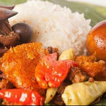 Nasi Gudeg Krecek Ati Ampela + Telur menu Gudeg Ojo Lali, Sewon