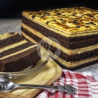 Lapis Legit Blueberry menu Majestyk Bakery & Cakes, Pondok Gede