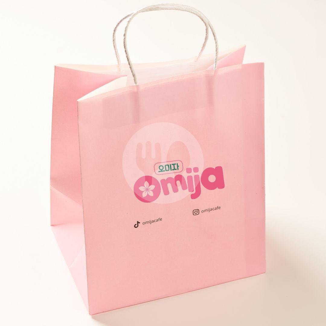 Review Omija Cafe: Surga Donut dan Nutella Milk di Artha Gading