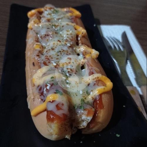 Cripza (Kebab Pizza) menu Dapoer Paris, Kertajaya