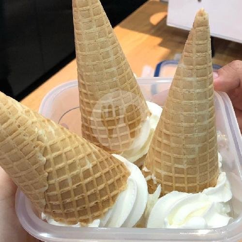 Chocolate Boba Sundae menu Mixue Sindang Laut, Kecamatan Lemahabang