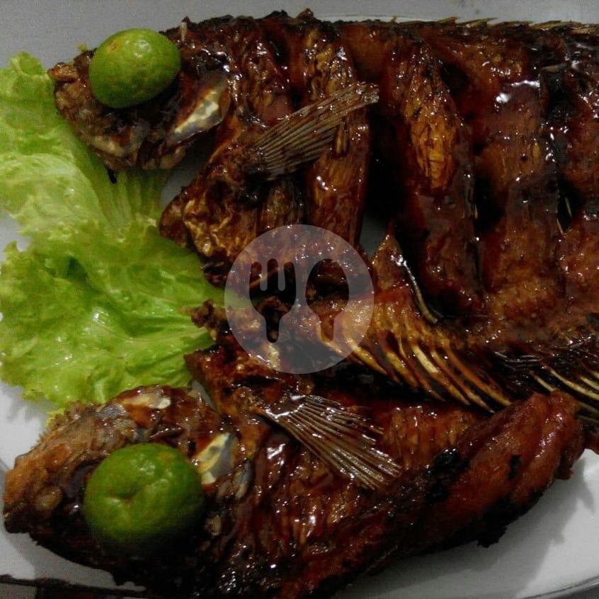 Gurame Bakar Madu menu Cimoll Resto, Ipda Tut Harsono