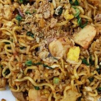 Ayam Goreng Kremes+Nasi+Sambal+Lalapan menu Warung Mbak Intan, Ujunggede