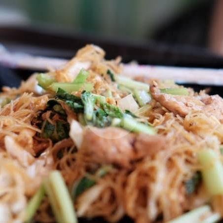 Kwetiau Goreng Babi menu Nasi Campur Ncek, Senen