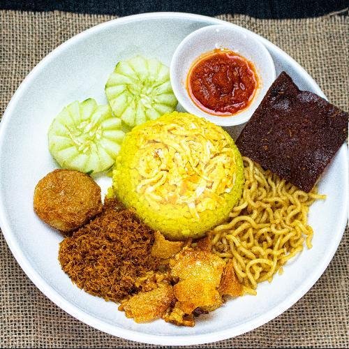 Nasi Kuning Ampela Ati menu Nasi Kuning Wilis, Museum Brawijaya