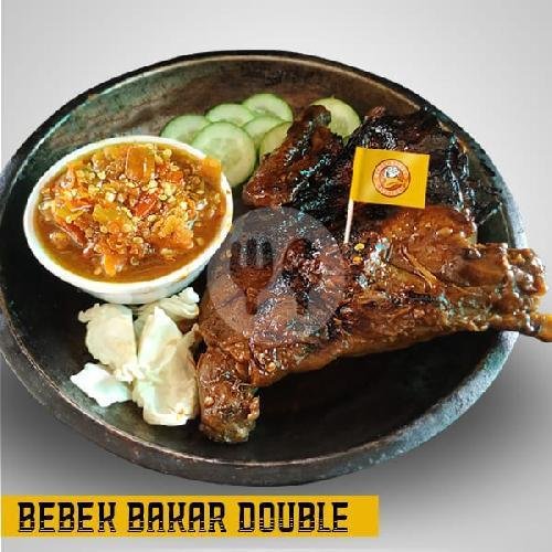 Bebek Bakar Paha menu Bebek Merapi Megasari, Phh Mustofa No12