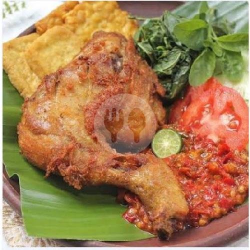 Es Good Day Cappucino menu Ayam Geprek dan Penyet Sekawan, Ngaliyan Semarang