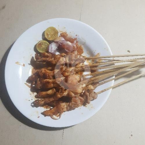 Sate Ayam + Kulit (Bumbu Kacang) menu Sate Madura Mekar Wangi, Karasak Barat