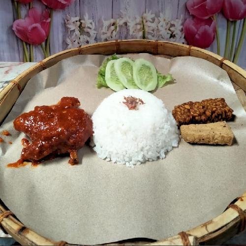 Ayam saos rica rica +nasi Bonus Es Teh menu Pondok Aciak Jaya, Pauh