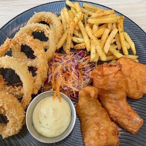 Fish And Frites menu Threelogy Coffee, Mojopahit
