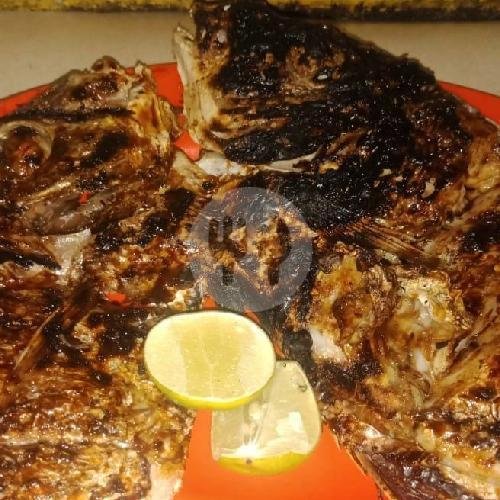 Bawal Bakar menu Ikan Bakar Genteng Bang Jaja, Genteng