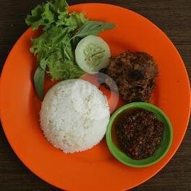 Paket Ayam Benjoss + Tempe menu Ayam & Bebek Benjoss, Kedungkandang