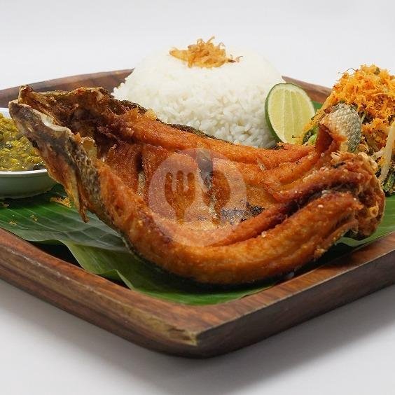 Review Jetski Cafe Pluit: Kuliner Lezat dengan Pemandangan Laut yang Menakjubkan Review Jetski Cafe Pluit: Kuliner Lezat dengan Pemandangan Laut yang Menakjubkan