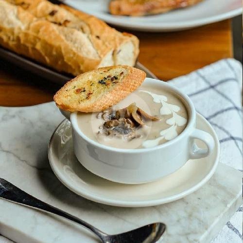 Shrimp Cocktail menu Petit Paris Boulangerie and Bistro, Kotabaru