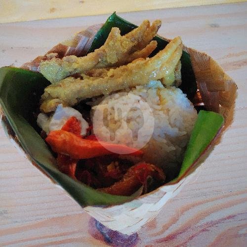 Nasi Gudeg Krecek Ayam Suwir + Ati Ampela menu Gudeg Besek Mbak Mun, Delanggu