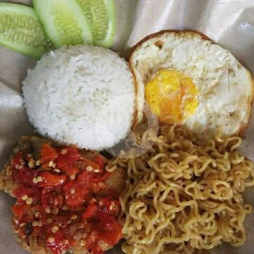 Nasi Ayam Goreng Bumbu Bebek menu Nasi Bebek Warung Barokah, Alon-Alon Contong