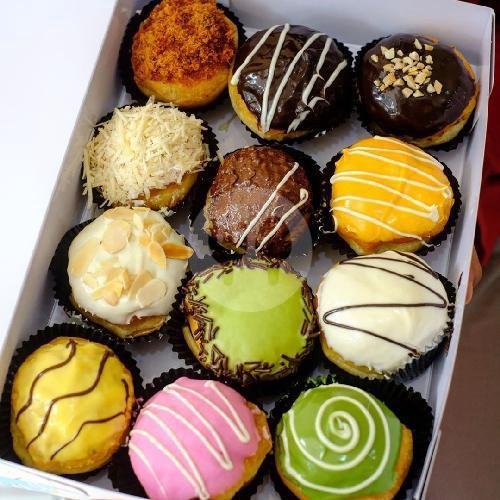 Tiger Choux Isi 2 menu Mooi Donat, Godean