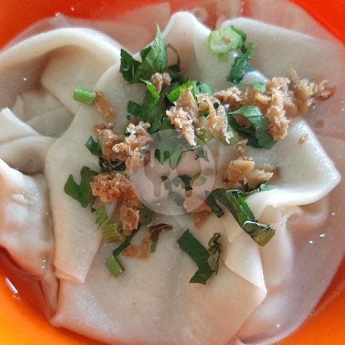 Pangsit Kuah menu Bakmie BBT, Matraman