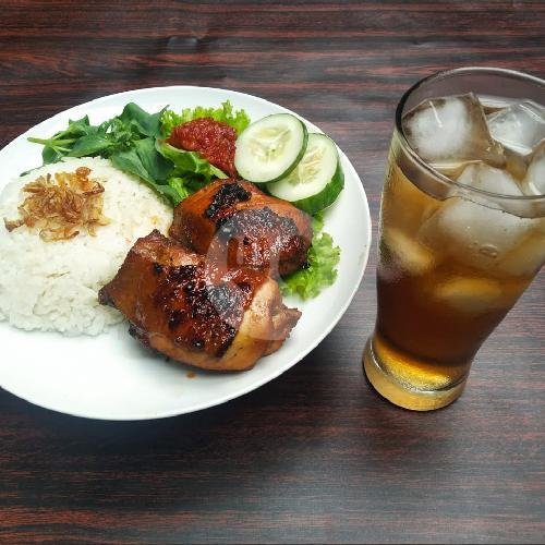 Bakmi Goreng Sosis menu Kedai Nasi Albi, Kasihan