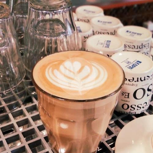 Hot Caramel Latte menu Kubik Koffie, Padang