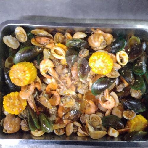 Review Menarik Cello’s Seafood & Kuring di Kemayoran: Surga Seafood yang Menggoda Selera