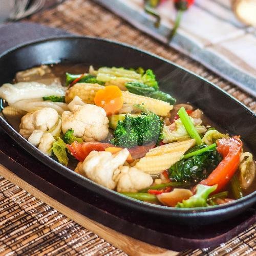 Nasi Goreng Arang Istimiwir: Surga Kuliner Terjangkau di Mojokerto