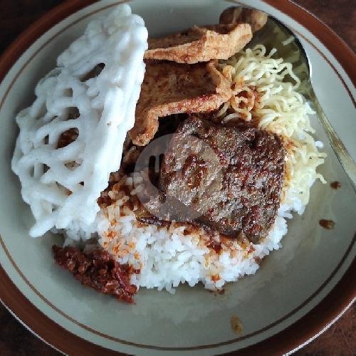 Review Warung Nasi Madura Bu Juarti: Pengalaman Makan yang Memuaskan di Kebonsari Kulon 532