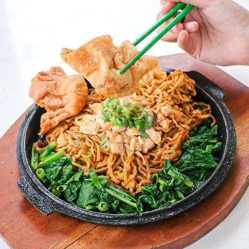 Double Chicken Steak menu Mie Blangkon Geprek Kribow, Magelang Utara