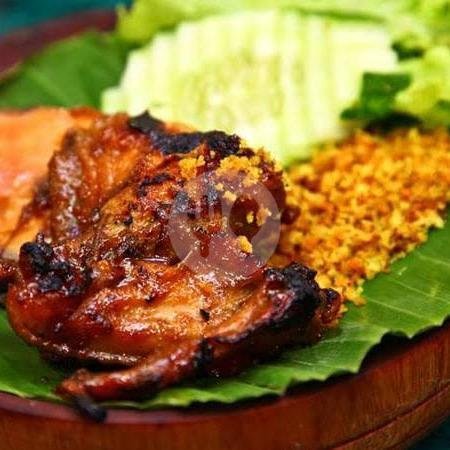 Nasi Uduk Ayam Tulang Lunak Tahu Tempe menu Waroeng Pak Eddy, Kebon Sirih