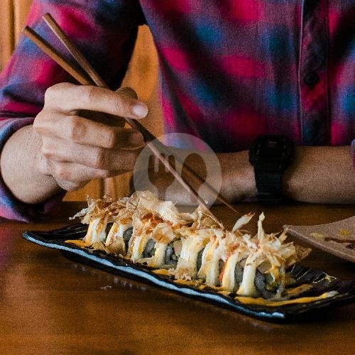 Una Eno Roll (8pcs) menu Benjiro Sushi, Banyumanik