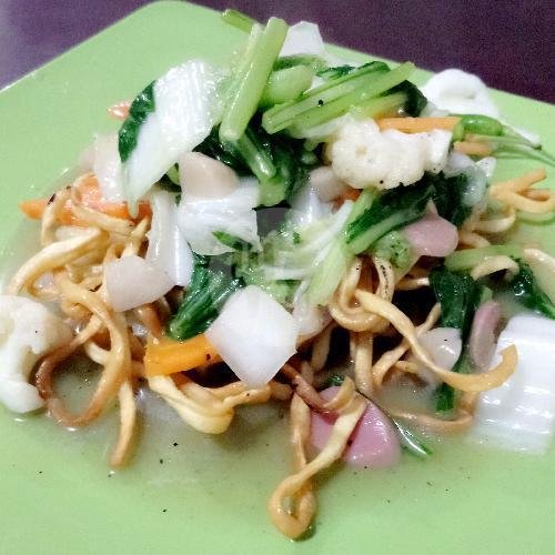 Nasi Goreng Sosis menu Pawonusantara, Banyuwangi Kota