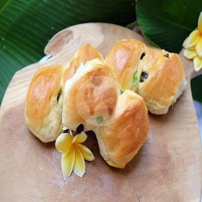 Roti Abon Sapi menu Roti In Tjwan Bo, Jemursari