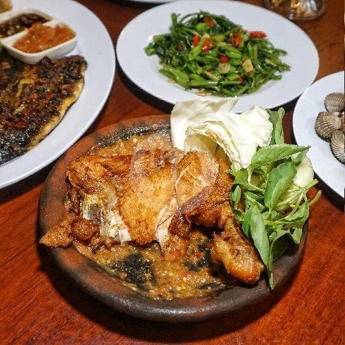 Ayam Biasa menu CAK TOMO, Seafood, Lalapan , Ikan Bakar, Sawojajar