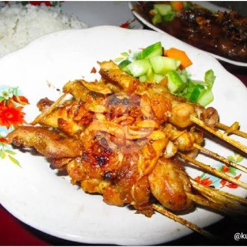 10 TUSUK SATE ASIN PEDAS BUMBU KACANG menu Sate Ayam Madura 99, Derwati