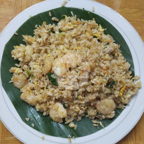 Kwetiau Goreng Ayam menu Nasi Goreng Gila Dua Saudara Galuh, Kesambi