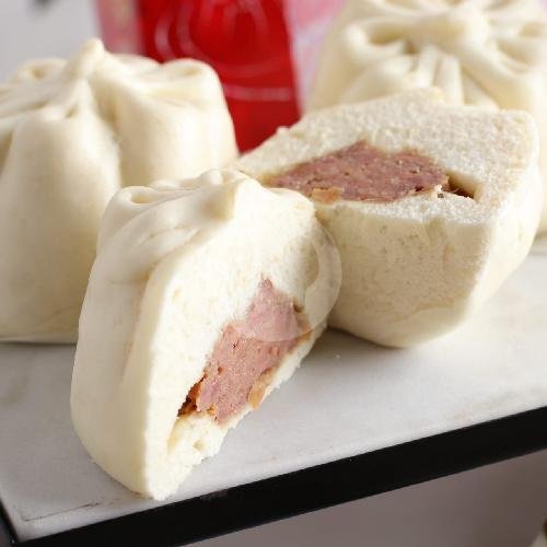 Babi Spesial menu Bakpau B Delapan, Green Ville