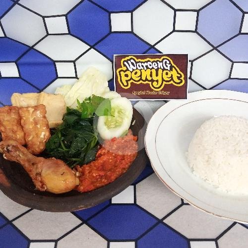 Paket Nasi Ikan Asin menu Warung Penyet Spesial Wader Crispy, Kedung Sroko