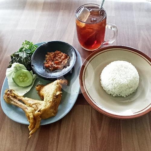 Bebek Suwir menu Bebek dan Ayam Goreng Rizky Mbak Tatik