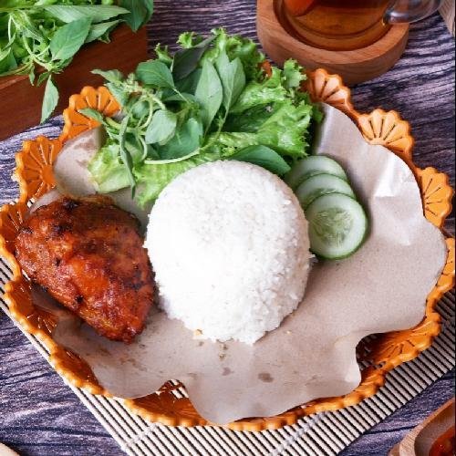 Ayam Goreng + Nasi menu Lalapan Cak Qodir, Dau