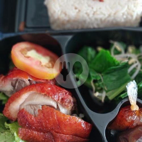 Bebek Peking Panggang Seperempat menu Bebek Peking dan Ayam Panggang Pak Gembul, Jl KH Ahmad Dahlan No 40