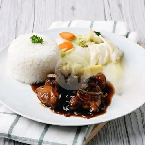 Ayam Asam Manis Capcay + Nasi menu Dapoer Cendana, Arumsari