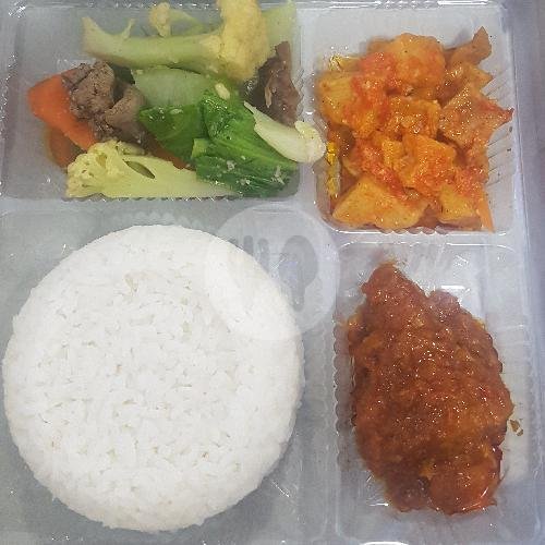 Nasi Kotak 2 menu Warung Tegal Aero ibu Lina, Ketintang