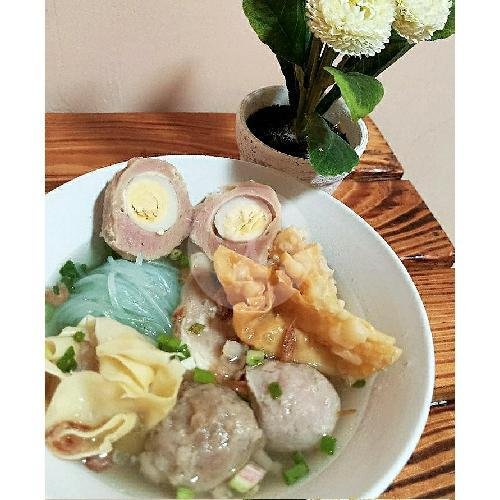 Review Bakso Kalimosodo: Surga Kuliner Terjangkau di Malang