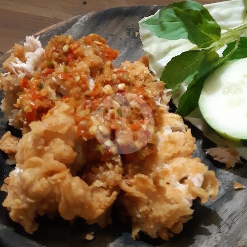 Nasi Lalapan Ayam Kremes menu Depot 77 Halalan Thoyiban, Kedungkandang